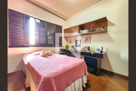 Apartamento à venda com 250m², 4 quartos e 3 vagas Apartamento à venda com 250m², 4 quartos e 3 vagasQuarto Suíte 2