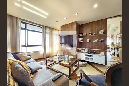 Apartamento à venda com 250m², 4 quartos e 3 vagas Apartamento à venda com 250m², 4 quartos e 3 vagasSala de TV