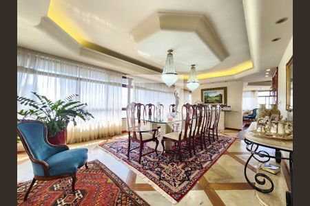 Apartamento à venda com 250m², 4 quartos e 3 vagas Apartamento à venda com 250m², 4 quartos e 3 vagasSala 2