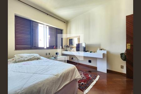 Apartamento à venda com 250m², 4 quartos e 3 vagas Apartamento à venda com 250m², 4 quartos e 3 vagasQuarto 3