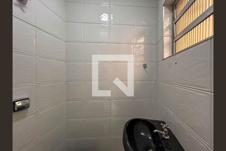 Casa para alugar com 220m², 2 quartos e 1 vaga Casa para alugar com 220m², 2 quartos e 1 vagaLavabo