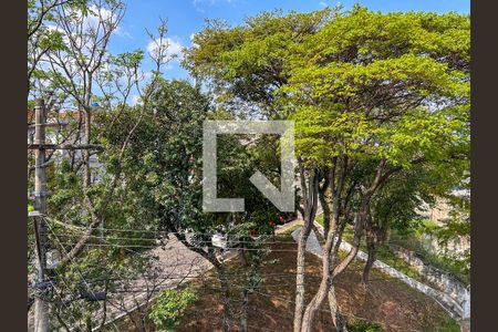 Casa para alugar com 220m², 2 quartos e 1 vaga Casa para alugar com 220m², 2 quartos e 1 vagaVista