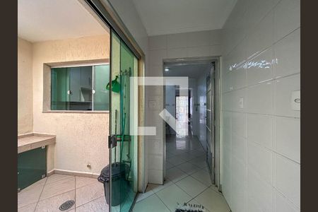Casa para alugar com 220m², 2 quartos e 1 vaga Casa para alugar com 220m², 2 quartos e 1 vagaÁrea de Serviço