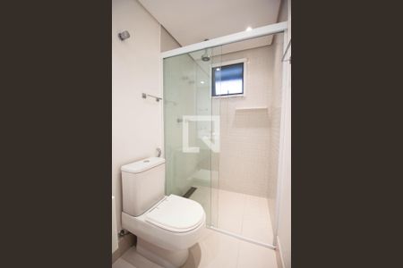 Apartamento à venda com 220m², 3 quartos e 2 vagas Apartamento à venda com 220m², 3 quartos e 2 vagasBanheiro de Suíte 2