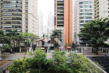 Apartamento à venda com 220m², 3 quartos e 2 vagas Apartamento à venda com 220m², 3 quartos e 2 vagasVista