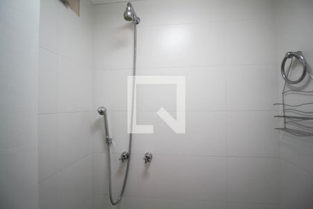 Apartamento à venda com 220m², 3 quartos e 2 vagas Apartamento à venda com 220m², 3 quartos e 2 vagasBanheiro de serviço