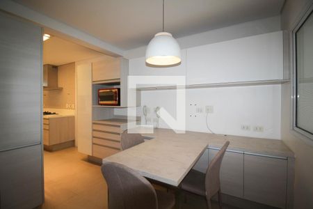 Apartamento à venda com 220m², 3 quartos e 2 vagas Apartamento à venda com 220m², 3 quartos e 2 vagasCozinha