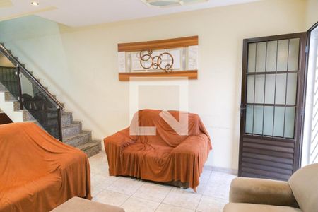 Casa para alugar com 600m², 3 quartos e 4 vagas Casa para alugar com 600m², 3 quartos e 4 vagasSala