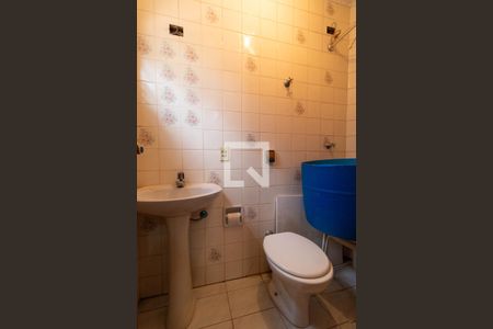 Casa à venda com 280m², 4 quartos e 5 vagasBanheiro de Serviço