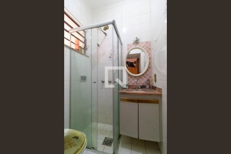 Casa à venda com 280m², 4 quartos e 5 vagasBanheiro da Suíte 01