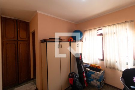 Casa à venda com 280m², 4 quartos e 5 vagasEscritório