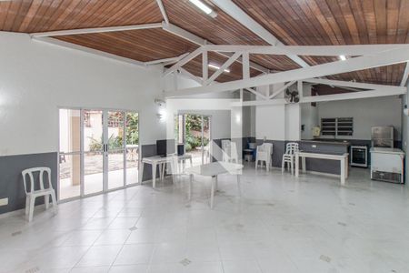 Casa de condomínio para alugar com 120m², 3 quartos e 2 vagas Casa de condomínio para alugar com 120m², 3 quartos e 2 vagasÁrea comum - Salão de festas