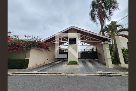 Casa de condomínio para alugar com 120m², 3 quartos e 2 vagas Casa de condomínio para alugar com 120m², 3 quartos e 2 vagasFachada