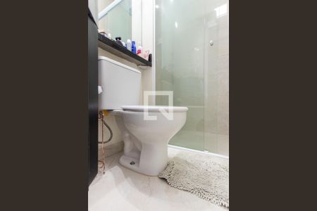 Casa de condomínio para alugar com 120m², 3 quartos e 2 vagas Casa de condomínio para alugar com 120m², 3 quartos e 2 vagasBanheiro da Suíte