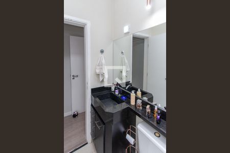 Casa de condomínio para alugar com 120m², 3 quartos e 2 vagas Casa de condomínio para alugar com 120m², 3 quartos e 2 vagasBanheiro da Suíte