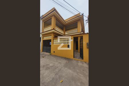 Casa à venda com 240m², 3 quartos e 3 vagasFachada