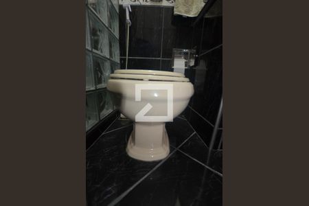 Casa à venda com 240m², 3 quartos e 3 vagasQuarto 1 Suite