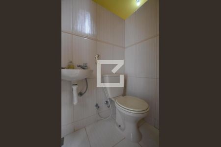 Casa à venda com 240m², 3 quartos e 3 vagasBanheiro de serviço