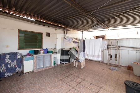 Casa à venda com 400m², 3 quartos e 1 vagaÁrea de Serviço 2