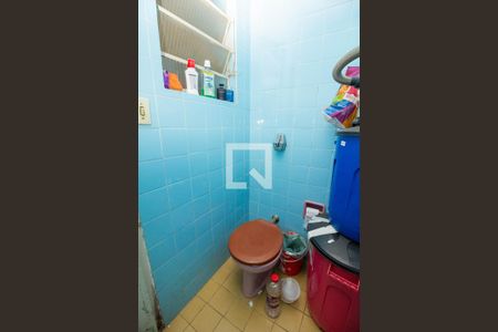 Casa à venda com 197m², 2 quartos e 3 vagasBanheiro 2