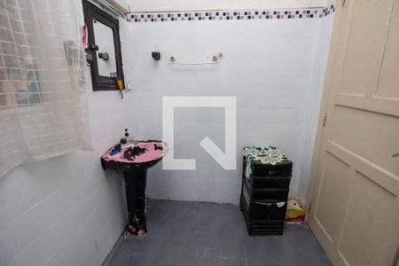 Casa à venda com 197m², 2 quartos e 3 vagasBanheiro 1