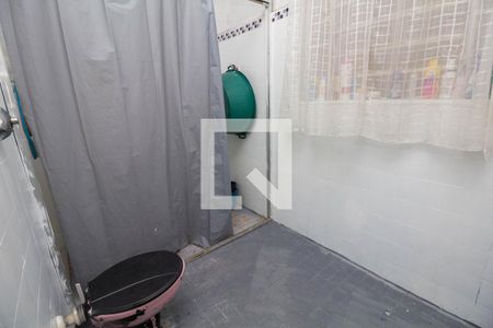 Casa à venda com 197m², 2 quartos e 3 vagasBanheiro 1