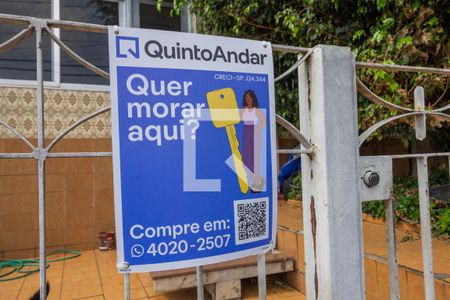 Casa à venda com 197m², 2 quartos e 3 vagasFachada - plaquinha