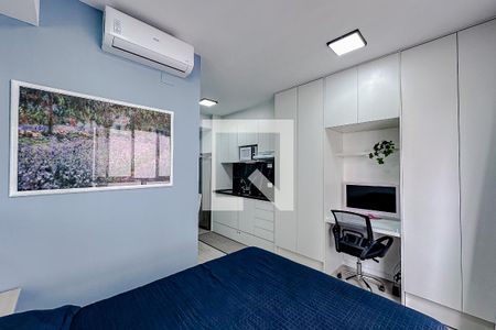 Apartamento à venda com 21m², 1 quarto e sem vagaSala/Quarto