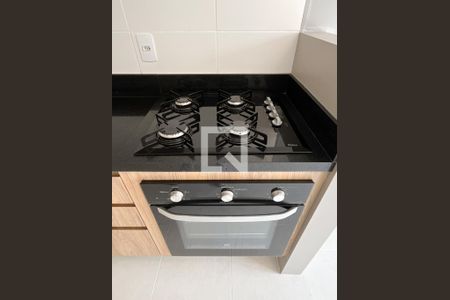 Cozinha de apartamento para alugar com 1 quarto, 30m² em Vila Palmeiras, São Paulo