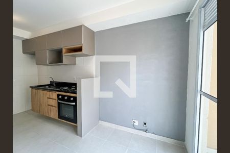 Sala/Cozinha de apartamento para alugar com 1 quarto, 30m² em Vila Palmeiras, São Paulo