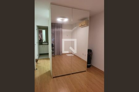 Apartamento à venda com 180m², 3 quartos e 2 vagas Apartamento à venda com 180m², 3 quartos e 2 vagasQuarto - Armários