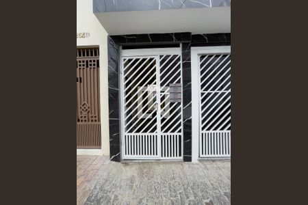 Fachada  de casa para alugar com 1 quarto, 40m² em Cidade Nitro Operária, São Paulo