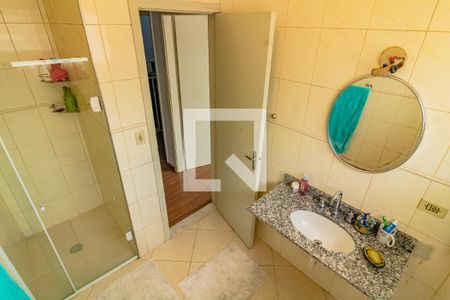 Casa à venda com 164m², 3 quartos e 8 vagasBanheiro/Quarto 2
