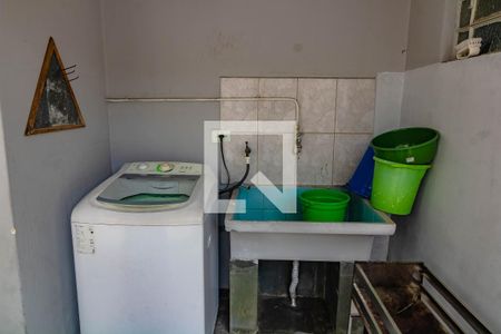 Casa à venda com 164m², 3 quartos e 8 vagasLavanderia