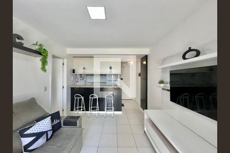 Sala de apartamento para alugar com 1 quarto, 42m² em Barra Olímpica, Rio de Janeiro