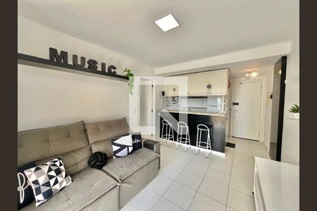 Sala de apartamento para alugar com 1 quarto, 42m² em Barra Olímpica, Rio de Janeiro