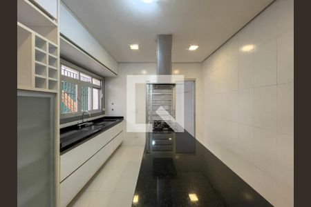 Casa para alugar com 139m², 3 quartos e 2 vagas Casa para alugar com 139m², 3 quartos e 2 vagasCozinha