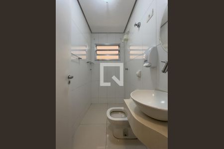 Casa para alugar com 139m², 3 quartos e 2 vagas Casa para alugar com 139m², 3 quartos e 2 vagasBanheiro