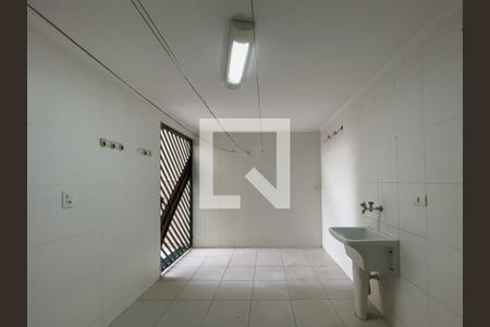 Casa para alugar com 139m², 3 quartos e 2 vagas Casa para alugar com 139m², 3 quartos e 2 vagasÁrea de Serviço