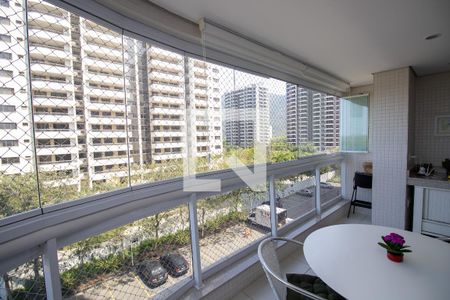 Apartamento à venda com 115m², 3 quartos e 2 vagasvaranda