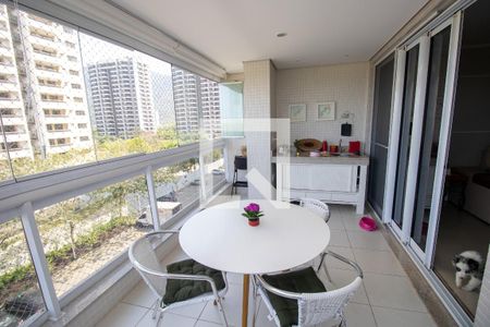 Apartamento à venda com 115m², 3 quartos e 2 vagasvaranda