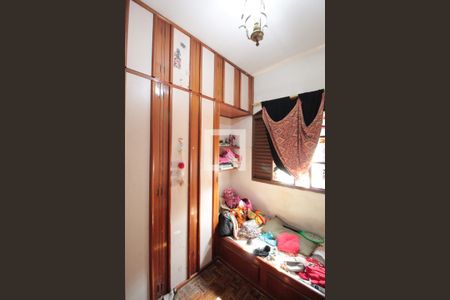 Casa à venda com 370m², 5 quartos e 4 vagasQuarto 2