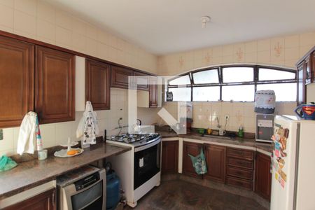 Casa à venda com 370m², 5 quartos e 4 vagasCozinha