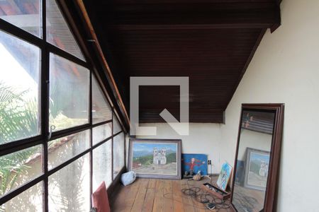 Casa à venda com 370m², 5 quartos e 4 vagasEscritório