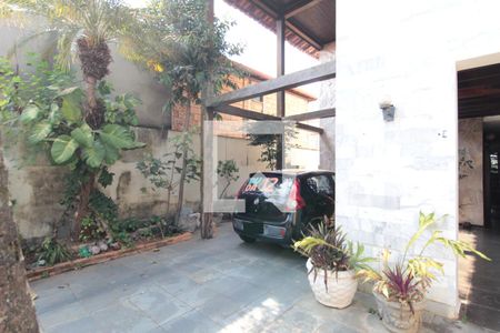 Casa à venda com 370m², 5 quartos e 4 vagasGaragem