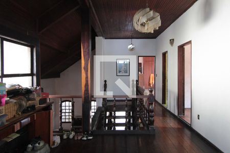 Casa à venda com 370m², 5 quartos e 4 vagasSala de TV