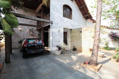 Casa à venda com 370m², 5 quartos e 4 vagasGaragem