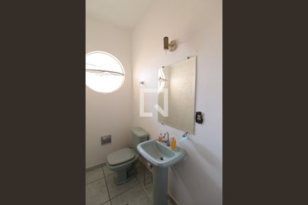 Casa à venda com 370m², 5 quartos e 4 vagasLavabo da Sala de Estar