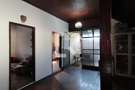 Casa à venda com 370m², 5 quartos e 4 vagasSala de TV