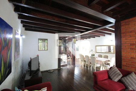 Casa à venda com 370m², 5 quartos e 4 vagasSala de Estar 2